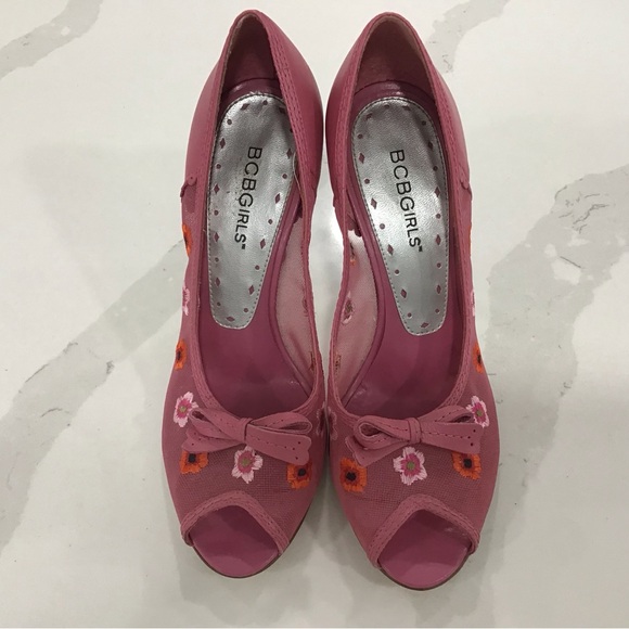 BCBGirls Pink Flower Mesh Peeptoe sz. 6 - Picture 2 of 7
